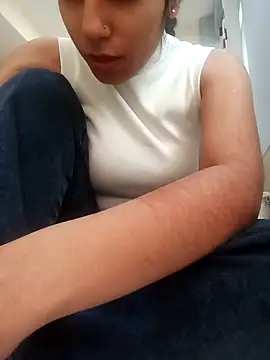 Snapshot of InLero chatting on 01/27/25, 06:52 InLero online show from 01/27/25, 06:52