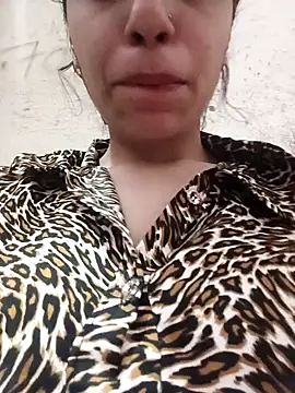 Snapshot of InLero chatting on 02/13/25, 03:07 InLero online show from 02/13/25, 03:07