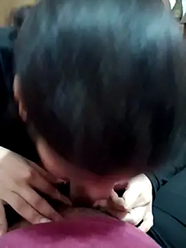 Snapshot of InLero chatting on 02/19/25, 08:33 InLero online show from 02/19/25, 08:33