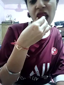 Snapshot of InLero chatting on 02/25/25, 08:47 InLero online show from 02/25/25, 08:47