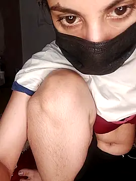 Snapshot of InLero chatting on 03/08/25, 07:27 InLero online show from 03/08/25, 07:27