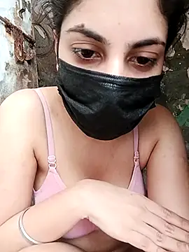 Snapshot of InLero chatting on 03/11/25, 05:05 InLero online show from 03/11/25, 05:05