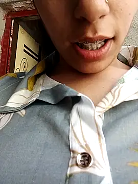 Snapshot of InLero chatting on 03/19/25, 09:17 InLero online show from 03/19/25, 09:17