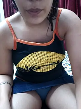 Snapshot of InLero chatting on 09/16/25, 04:19 InLero online show from 09/16/25, 04:19