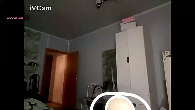 Snapshot of -LauraGold- chatting on 12/07/24, 05:53 -LauraGold- online show from 12/07/24, 05:53