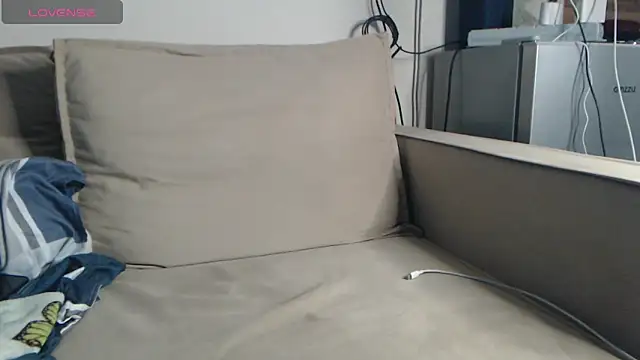 Snapshot of -LauraGold- chatting on 03/01/25, 11:26 -LauraGold- online show from 03/01/25, 11:26