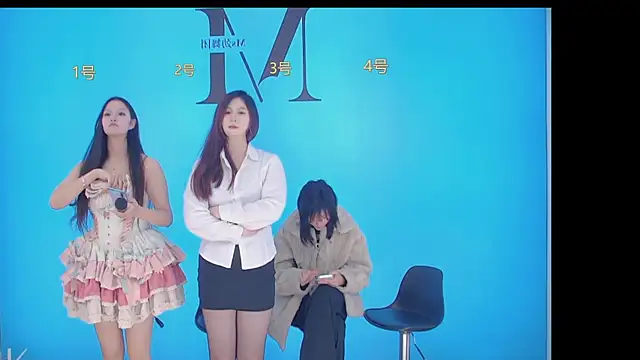 Snapshot of D18666 chatting on 01/16/25, 05:42 D18666 online show from 01/16/25, 05:42