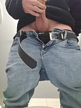 Snapshot of Ibag01 chatting on 01/19/26, 02:10 Ibag01 online show from 01/19/26, 02:10