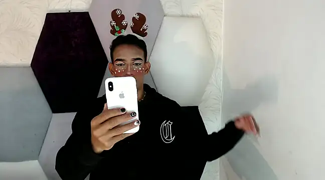 AbrahanBratz online show from 12/04/24, 02:59