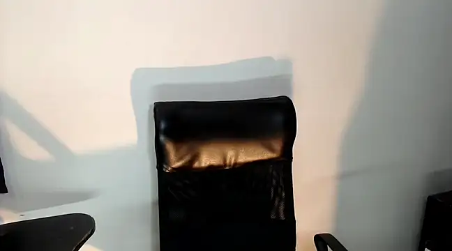 AbrahanBratz online show from 12/25/24, 03:49