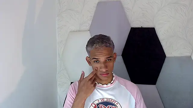 AbrahanBratz online show from 01/10/25, 11:43