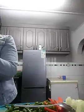 Feathergal69  online show from 09/23/25, 02:31