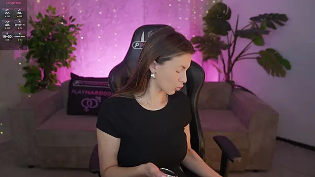 Julia  Star  online show from 07/01/26, 07:43