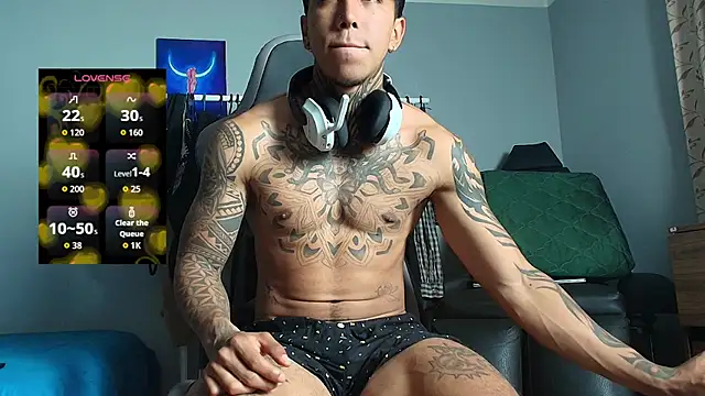 Snapshot of Nickhot0609 chatting on 03/22/26, 08:51 Nickhot0609 online show from 03/22/26, 08:51