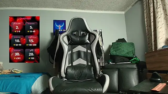 Snapshot of Nickhot0609 chatting on 03/30/26, 09:54 Nickhot0609 online show from 03/30/26, 09:54