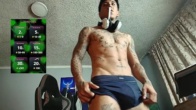 Snapshot of Nickhot0609 chatting on 04/08/26, 09:31 Nickhot0609 online show from 04/08/26, 09:31