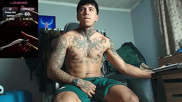 Snapshot of Nickhot0609 chatting on 04/20/26, 04:26 Nickhot0609 online show from 04/20/26, 04:26