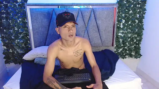 Edward Milleer online show from 12/13/24, 05:43