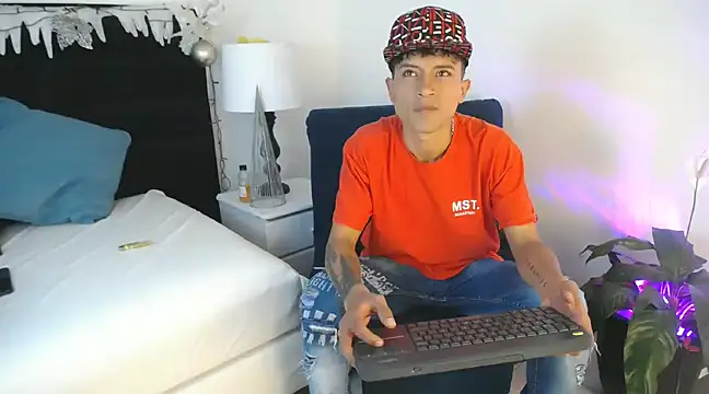 Edward Milleer online show from 12/23/24, 03:12