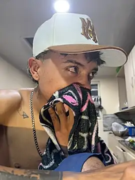 Edward Milleer online show from 12/26/24, 06:09