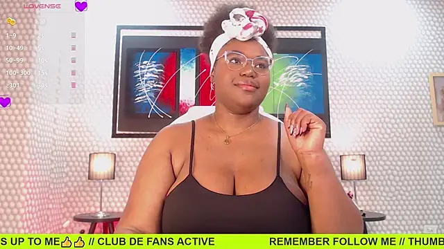 Snapshot of Makena_gh chatting on 12/29/24, 03:33 Makena gh online show from 12/29/24, 03:33