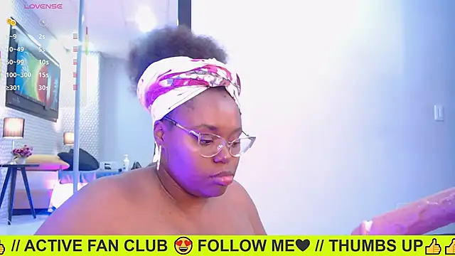 Snapshot of Makena_gh chatting on 01/25/25, 09:47 Makena gh online show from 01/25/25, 09:47