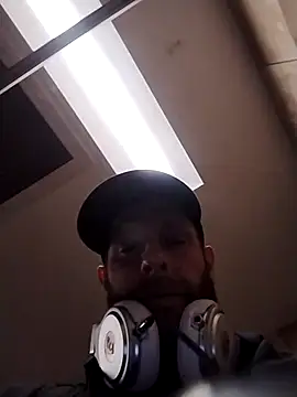 Snapshot of axelongshaft69 chatting on 03/12/26, 02:29 axelongshaft69 online show from 03/12/26, 02:29