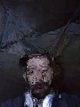 Snapshot of axelongshaft69 chatting on 03/27/26, 03:45 axelongshaft69 online show from 03/27/26, 03:45