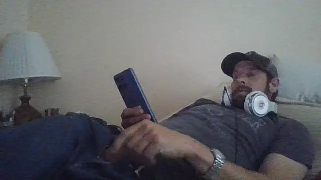 Snapshot of axelongshaft69 chatting on 05/15/26, 03:30 axelongshaft69 online show from 05/15/26, 03:30