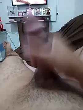 Snapshot of Malubrotudo chatting on 12/16/25, 10:15 Malubrotudo online show from 12/16/25, 10:15