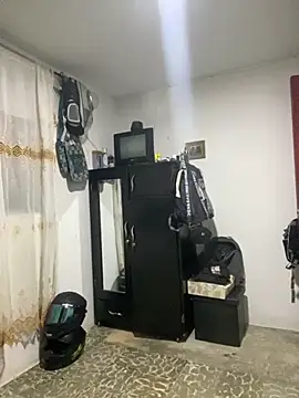 Snapshot of Jestebanano chatting on 11/12/25, 05:08 Jestebanano online show from 11/12/25, 05:08