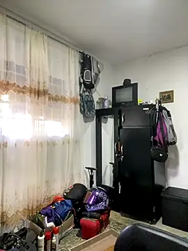 Snapshot of Jestebanano chatting on 11/18/25, 01:04 Jestebanano online show from 11/18/25, 01:04