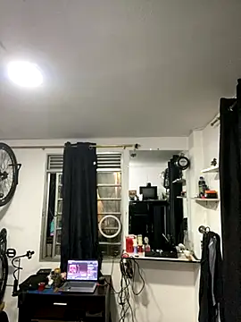 Snapshot of Jestebanano chatting on 12/05/25, 03:59 Jestebanano online show from 12/05/25, 03:59