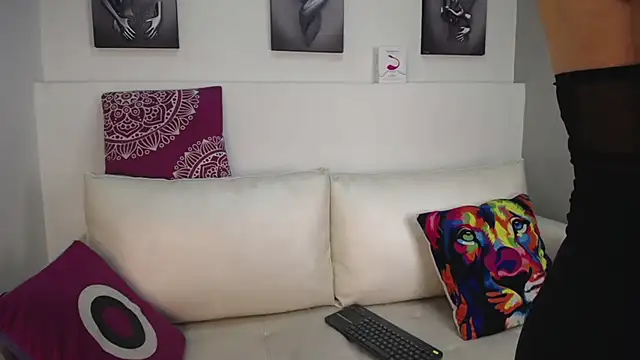 Melodi Roux online show from 03/03/25, 12:27