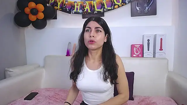 Melodi Roux online show from 11/04/25, 01:10