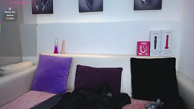 Melodi Roux online show from 01/09/26, 01:25