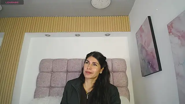 Snapshot of Melodi_Roux chatting on 06/28/26, 01:39 Melodi Roux online show from 06/28/26, 01:39