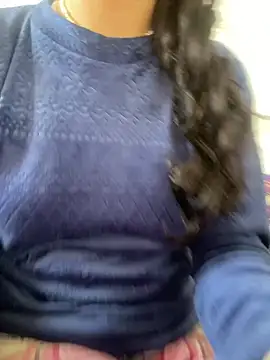 Snapshot of Lina-lolo chatting on 12/08/24, 05:44 Lina-lolo online show from 12/08/24, 05:44