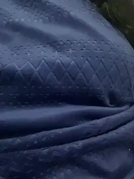 Snapshot of Lina-lolo chatting on 12/22/24, 05:42 Lina-lolo online show from 12/22/24, 05:42