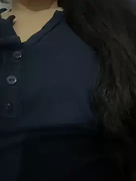 Snapshot of Lina-lolo chatting on 12/28/24, 11:41 Lina-lolo online show from 12/28/24, 11:41