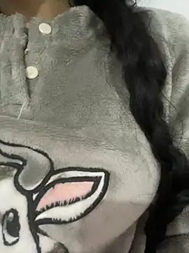 Snapshot of Lina-lolo chatting on 01/04/25, 08:16 Lina-lolo online show from 01/04/25, 08:16