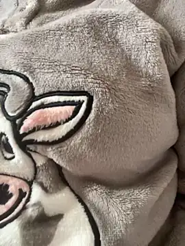 Snapshot of Lina-lolo chatting on 01/05/25, 02:08 Lina-lolo online show from 01/05/25, 02:08