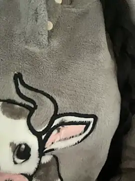 Snapshot of Lina-lolo chatting on 02/19/25, 07:38 Lina-lolo online show from 02/19/25, 07:38