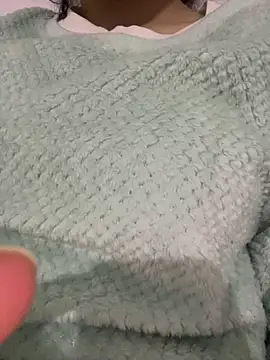 Snapshot of Lina-lolo chatting on 02/24/25, 10:36 Lina-lolo online show from 02/24/25, 10:36