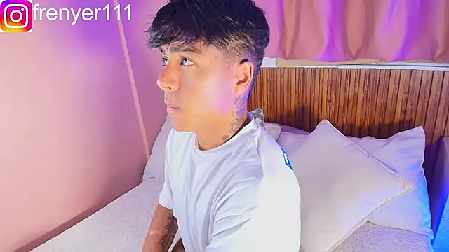 Snapshot of kiing_azahell chatting on 03/31/26, 01:40 kiing azahell online show from 03/31/26, 01:40