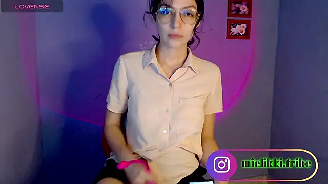 Snapshot of mielikki001 chatting on 12/20/24, 09:50 mielikki001 online show from 12/20/24, 09:50