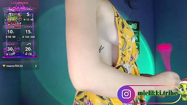 Snapshot of mielikki001 chatting on 12/30/24, 10:23 mielikki001 online show from 12/30/24, 10:23