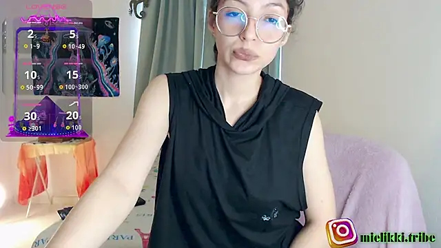 Snapshot of mielikki001 chatting on 09/08/25, 03:22 mielikki001 online show from 09/08/25, 03:22