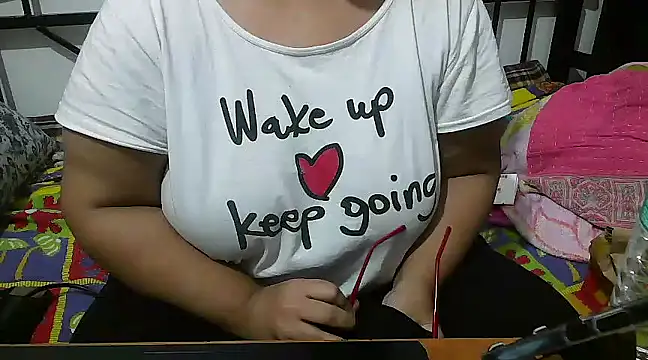 Snapshot of Queen_of_boobs01 chatting on 01/28/25, 03:25 Queen of boobs01 online show from 01/28/25, 03:25