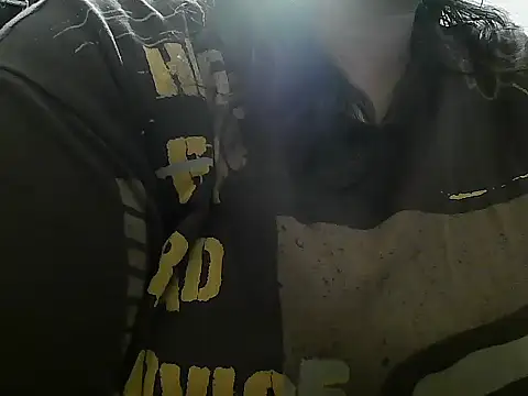 Snapshot of Queen_of_boobs01 chatting on 03/21/26, 02:09 Queen of boobs01 online show from 03/21/26, 02:09